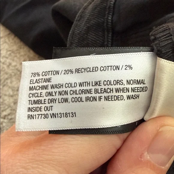 Universal Thread Women's Black Wash High Rise Flare Jeans size 14 - Picture 9 of 9